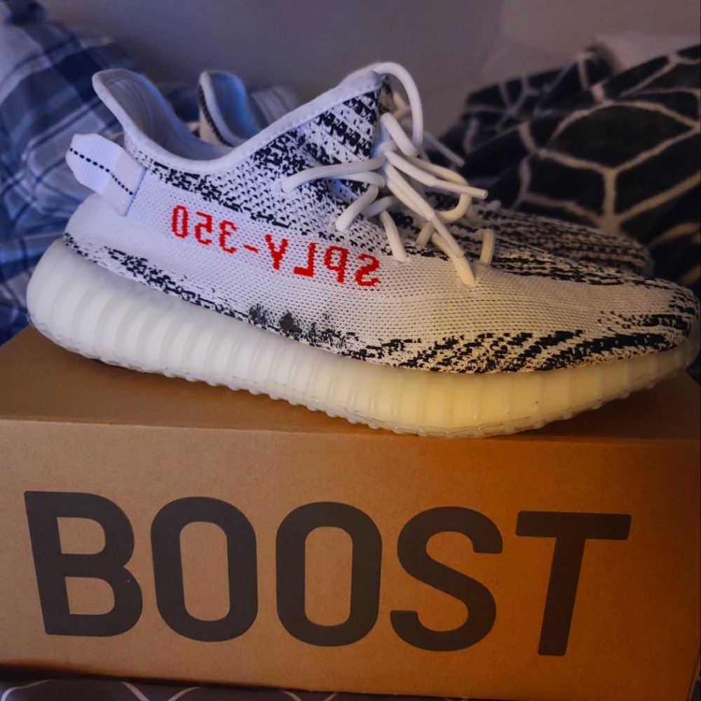 COPY - Yeezy 350 zebra v2 Size 10.5